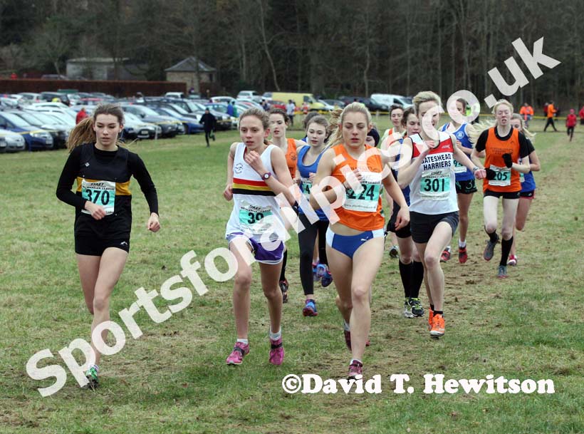 Start of the fast pack under-17 and under-20 women NEHL, Wallington Hall. Photo: David T. Hewitson/Sports for All Pics